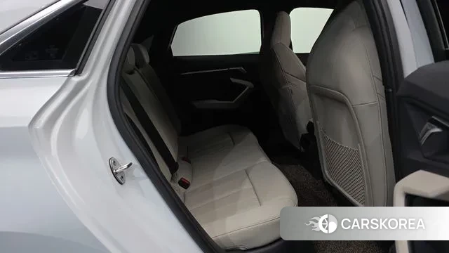 Audi A3 (8Y) 2023 Белый из Кореи, фото 3