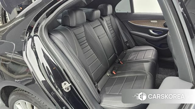 Mercedes-Benz E-Class W213 2022 Черный из Кореи, фото 3