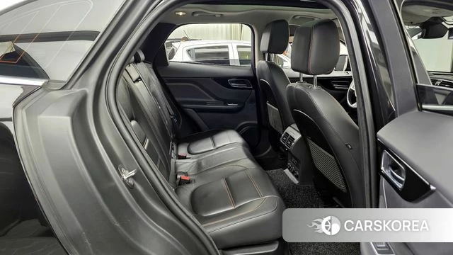 Jaguar F-PACE 2019 Черный из Кореи, фото 3