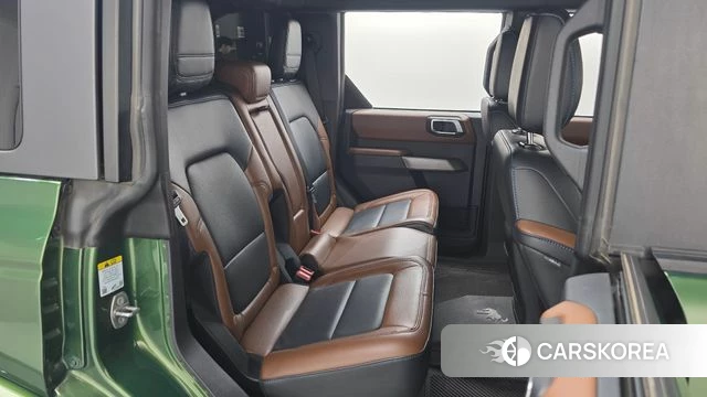 Ford Bronco 6th Generation 2023 Зеленый из Кореи, фото 3