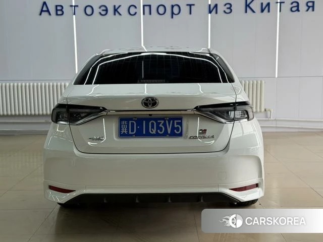 Toyota Corolla 2022 Белый из Китая, фото 3