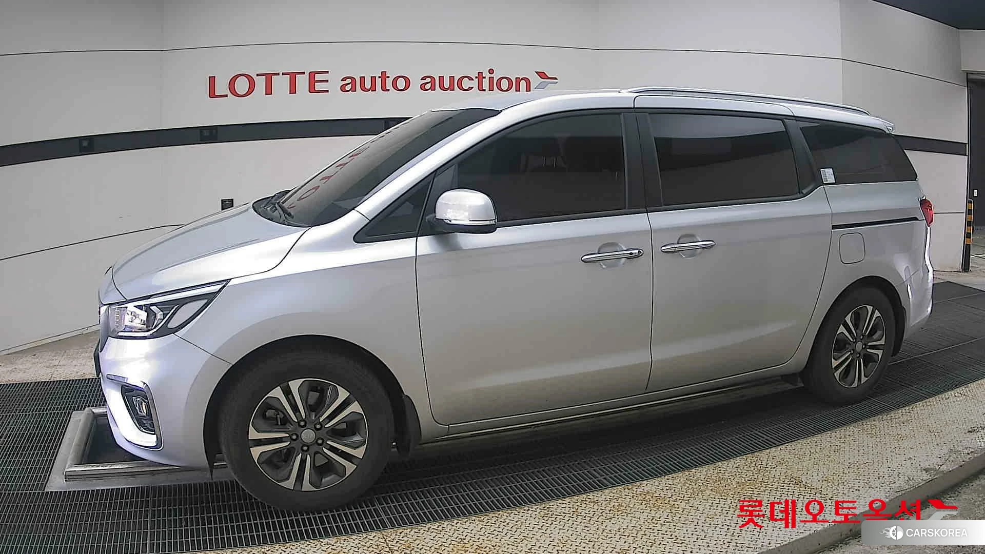 Kia Carnival 2020 Silky Silver из Кореи, фото 3