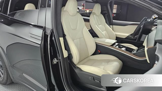 Tesla Model X 2024 Черный из Кореи, фото 3