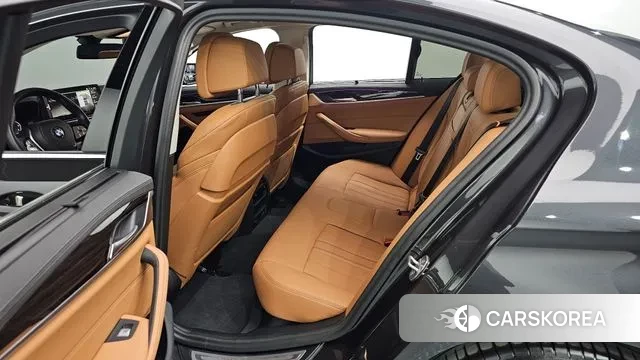 BMW 5 Series (G30) 2023 Серый из Кореи, фото 3