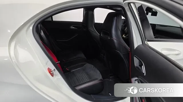 Mercedes-Benz A-Class W176 2018 Белый из Кореи, фото 3