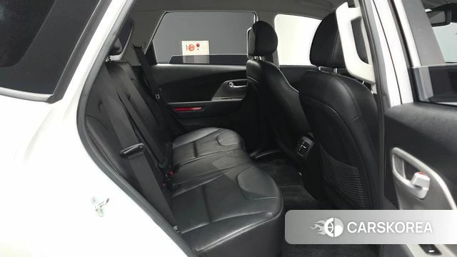 Kia Niro Plus 2022 Белый из Кореи, фото 3