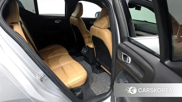 Volvo XC40 2019 Серебряный из Кореи, фото 3