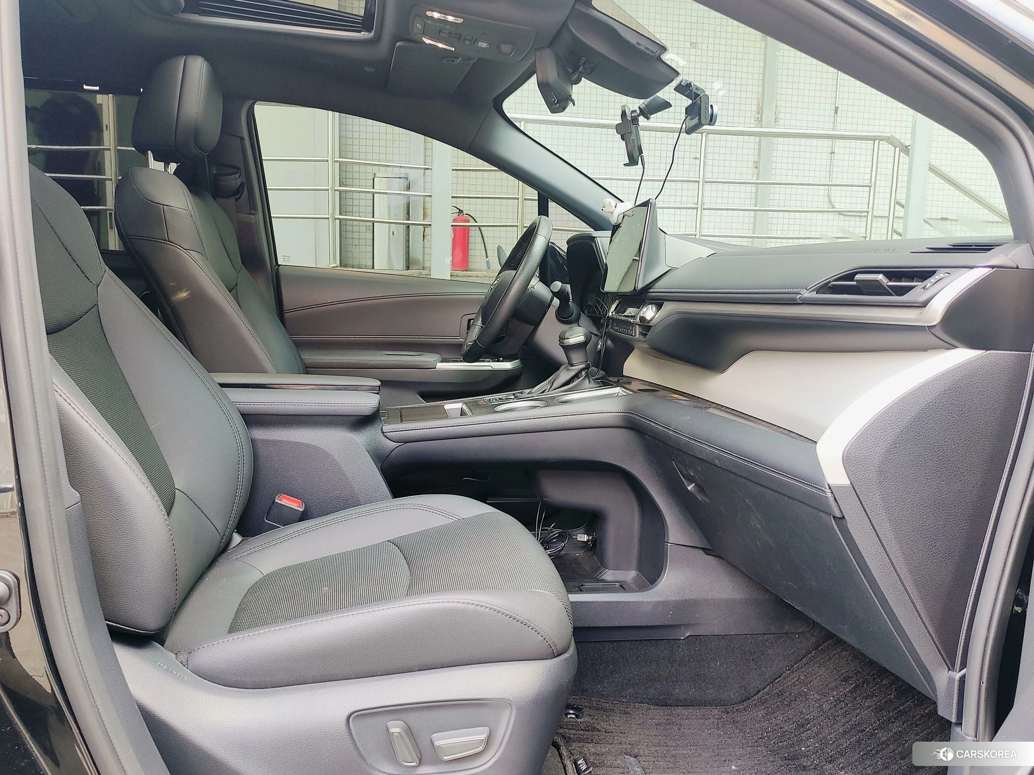 Toyota Grevia 2023 Черный из Китая, фото 3
