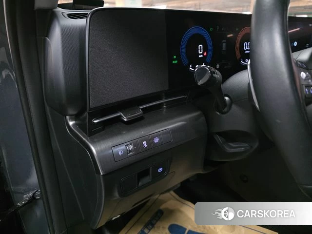 Hyundai Kona Hybrid (SX2) 2023 Серебристо-серый из Кореи, фото 3