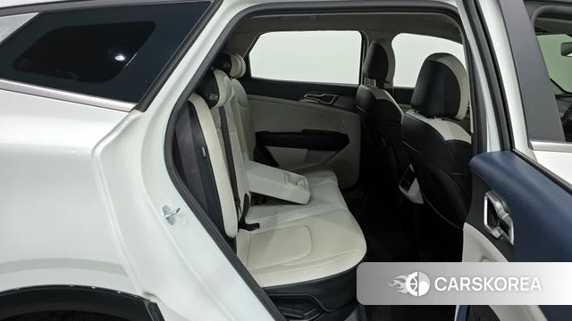 Kia Sportage 5th Generation 2023 Белый из Кореи, фото 3