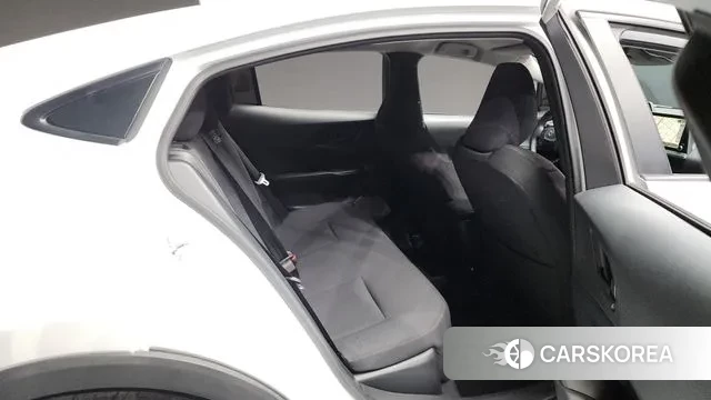 Toyota Prius 5th Generation 2023 Белый из Кореи, фото 3