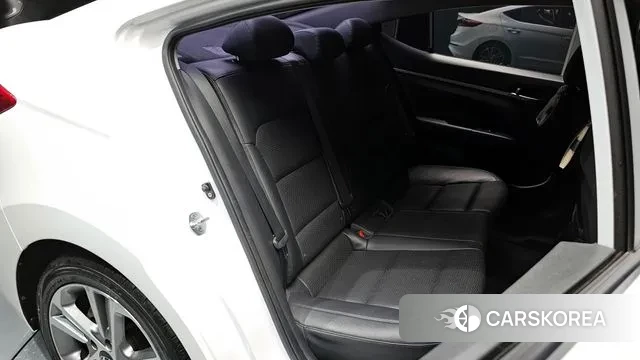 Hyundai Avante AD 2018 Белый из Кореи, фото 3