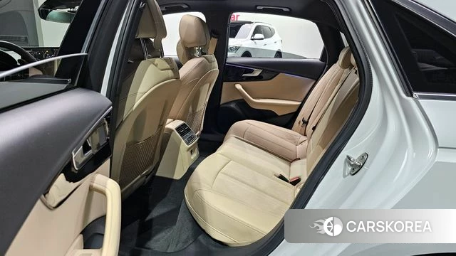 Audi A4 (B9) 2021 Белый из Кореи, фото 3