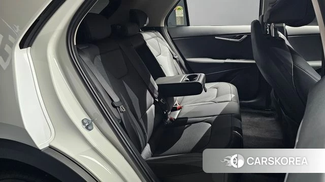 Kia Di Ol Nu Niro 2026 Белый из Кореи, фото 3