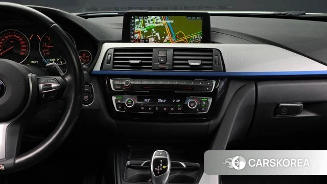 BMW 3 Series (F30) 2018 Белый из Кореи, фото 3