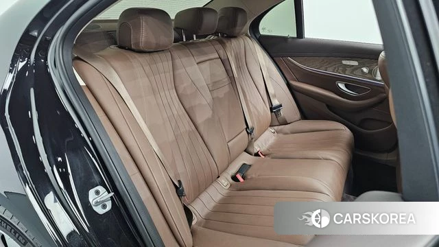 Mercedes-Benz E-Class W213 2019 Черный из Кореи, фото 3