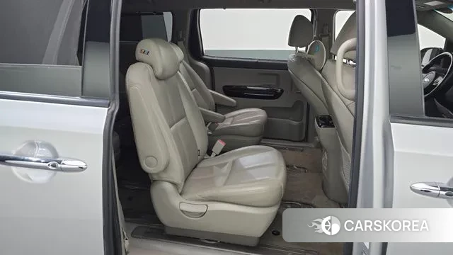 Kia The New Carnival 2019 Серебряный из Кореи, фото 3