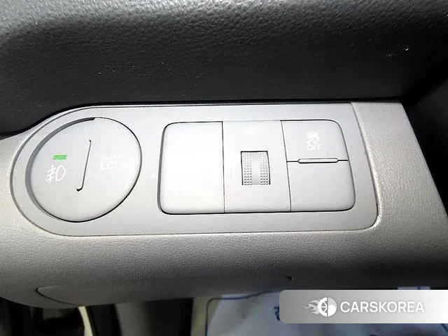 Hyundai The New Grand Starex 2018 Белый из Кореи, фото 3