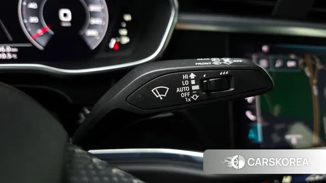 Audi Q3 (F3) 2020 Белый из Кореи, фото 3