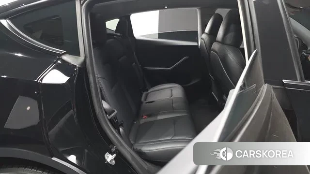 Tesla Model Y 2023 Черный из Кореи, фото 3