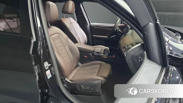 BMW X3 (G01) 2024 Черный из Кореи, фото 3