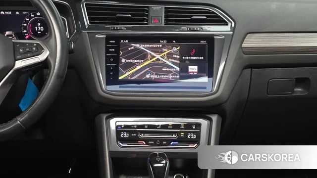 Volkswagen Tiguan Allspace 2022 Белый из Кореи, фото 3