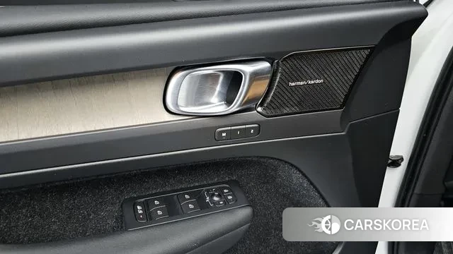 Volvo XC40 2019 Белый из Кореи, фото 3