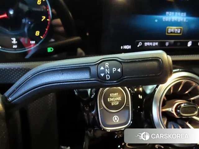 Mercedes-Benz A-Class W177 2021 Желтый из Кореи, фото 3