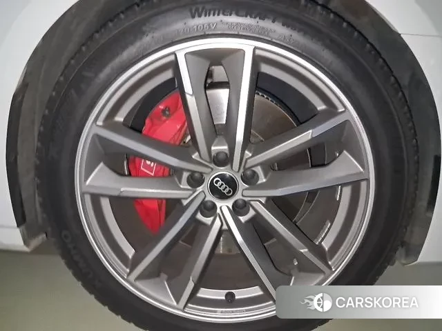 Audi A7 (4K) 2021 Белый из Кореи, фото 3