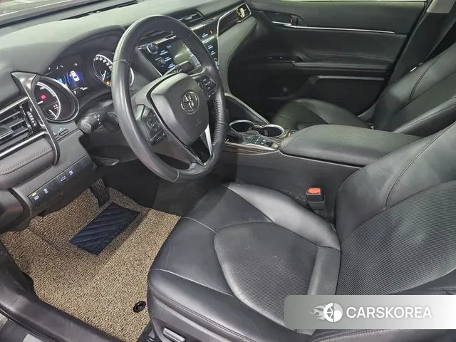 Toyota Camry (XV70) 2018 Коричневый из Кореи, фото 3