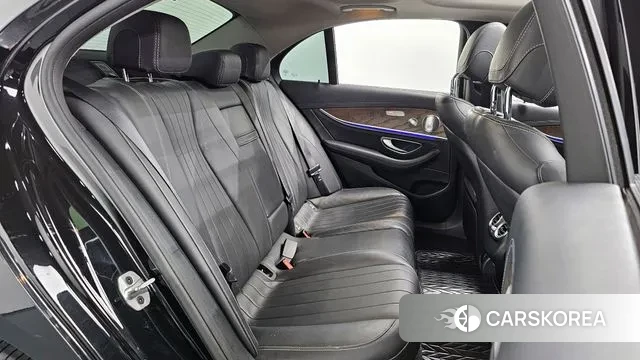 Mercedes-Benz E-Class W213 2019 Черный из Кореи, фото 3