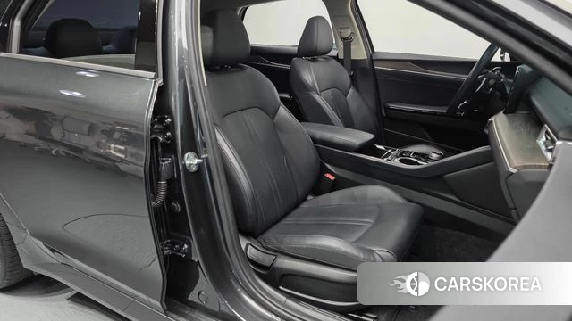 Kia K5 3rd generation 2022 Серый из Кореи, фото 3