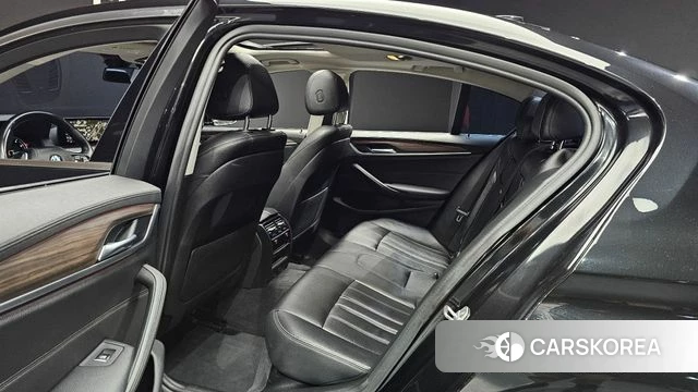 BMW 5 Series (G30) 2019 Черный из Кореи, фото 3