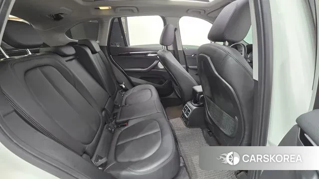 BMW X1 (F48) 2021 Белый из Кореи, фото 3