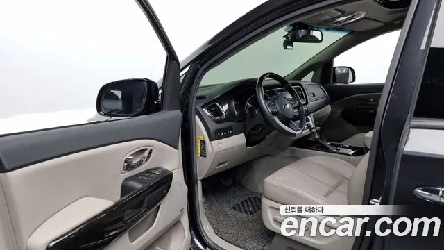 Kia The New Carnival id 2716362 из Кореи 3