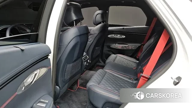 Genesis GV70 2023 Белый из Кореи, фото 3