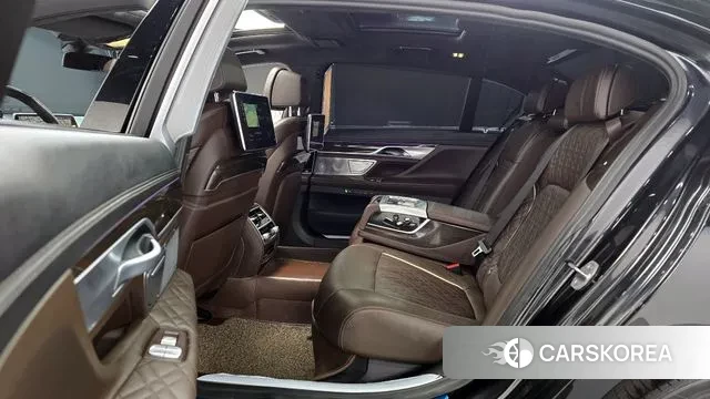 BMW 7 Series (G11) 2022 Черный из Кореи, фото 3