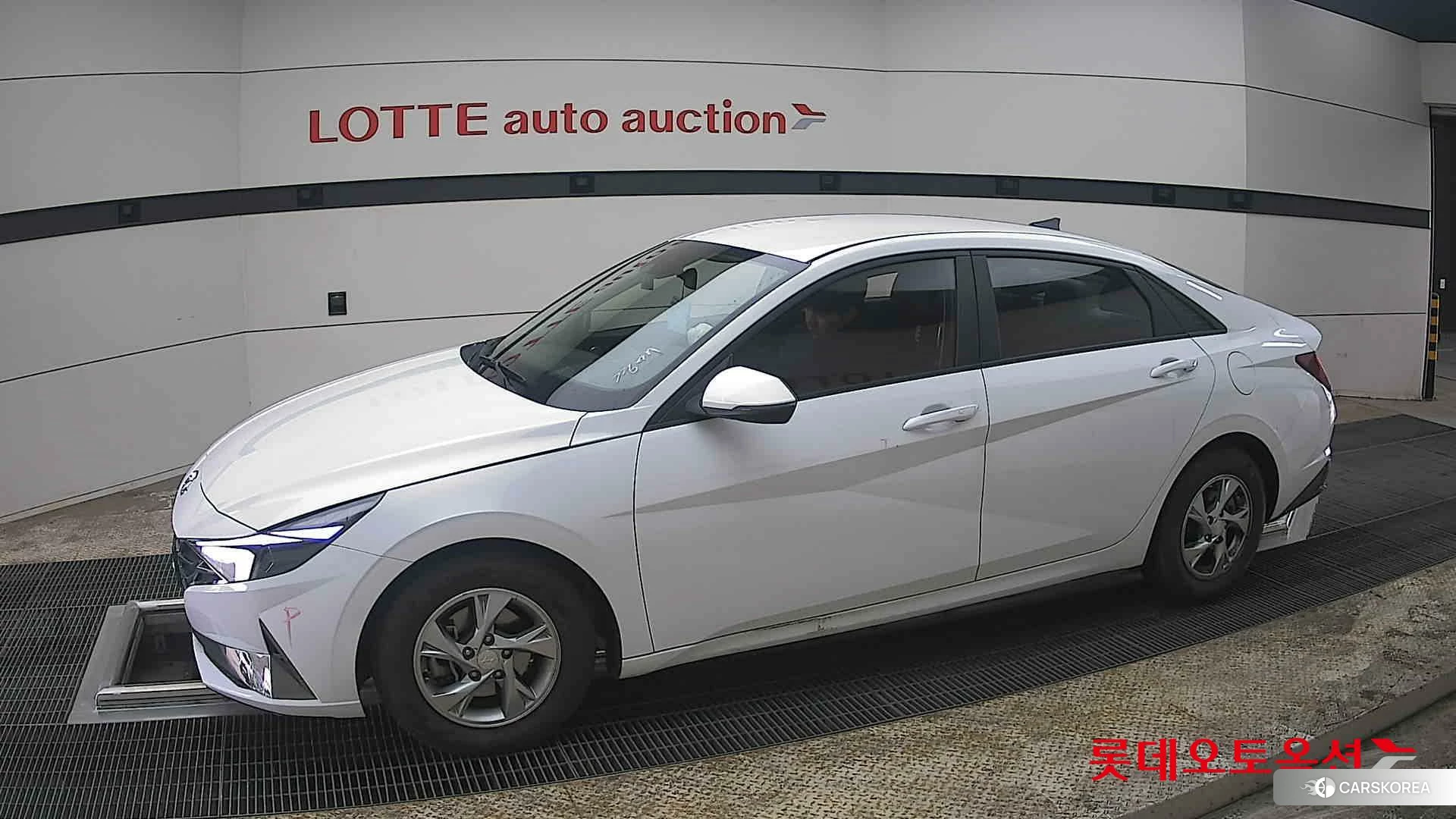 Hyundai Avante 2021 Polar White из Кореи, фото 3