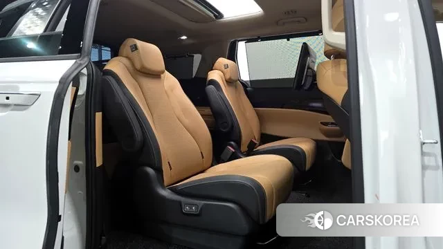 Kia Carnival 4th generation 2023 Белый из Кореи, фото 3