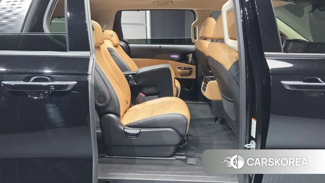 Kia Carnival 4th generation 2023 Черный из Кореи, фото 3