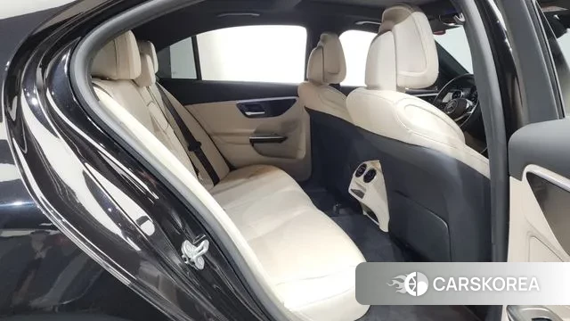 Mercedes-Benz C-Class W206 2024 Черный из Кореи, фото 3