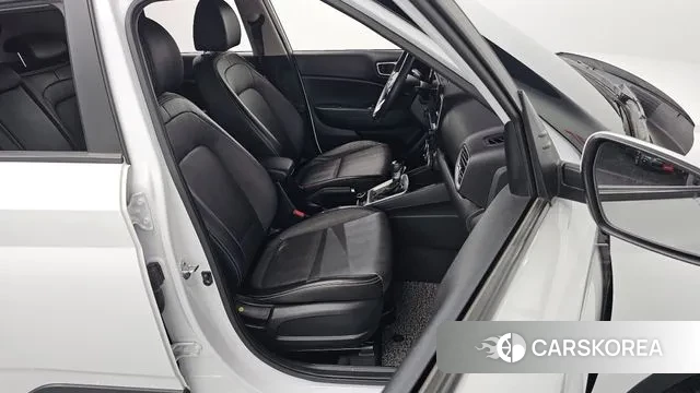 Hyundai Venue 2019 Белый из Кореи, фото 3