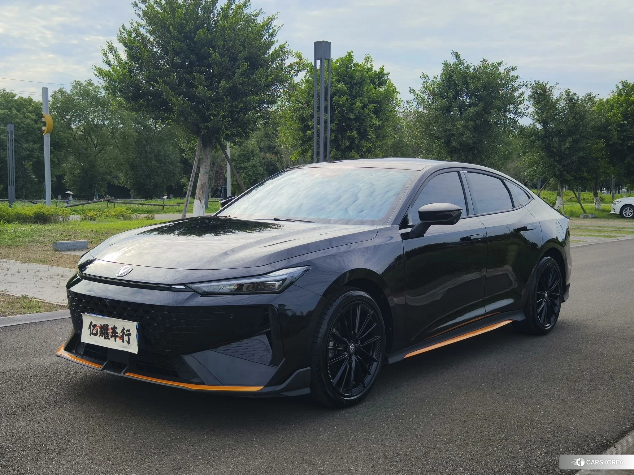 Chang'an UNI-V 2024 Черный из Китая, фото 3