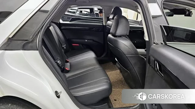 Hyundai Grandeur Hybrid (GN7) 2023 Белый из Кореи, фото 3