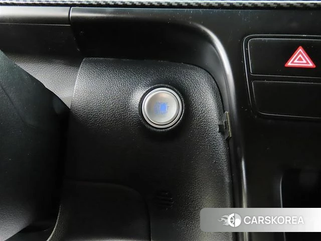 Hyundai Staria 2023 Белый из Кореи, фото 3