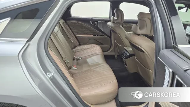 Kia K8 2022 Серебристо-серый из Кореи, фото 3