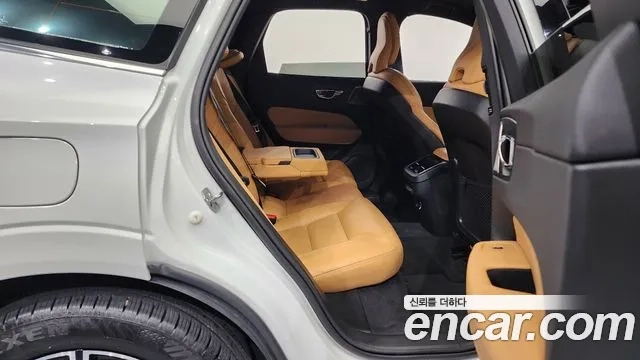 Volvo XC60 second Generation 2020 Белый из Кореи, фото 3