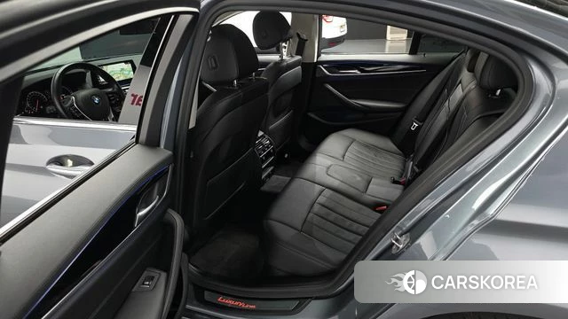 BMW 5 Series (G30) 2018 Серый из Кореи, фото 3