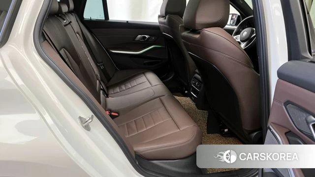 BMW 3 Series (G20) 2023 Белый из Кореи, фото 3