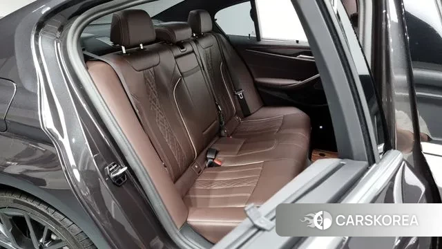 BMW 5 Series (G30) 2023 Серый из Кореи, фото 3